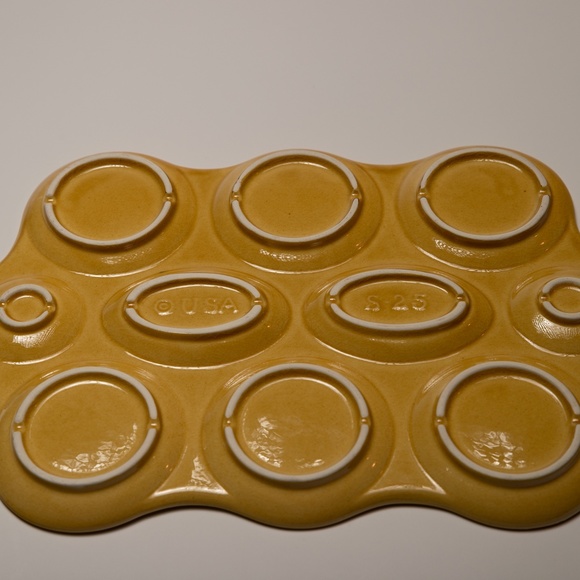 Midcentury Yellow Ceramic Condiment Platter - Picture 5 of 13